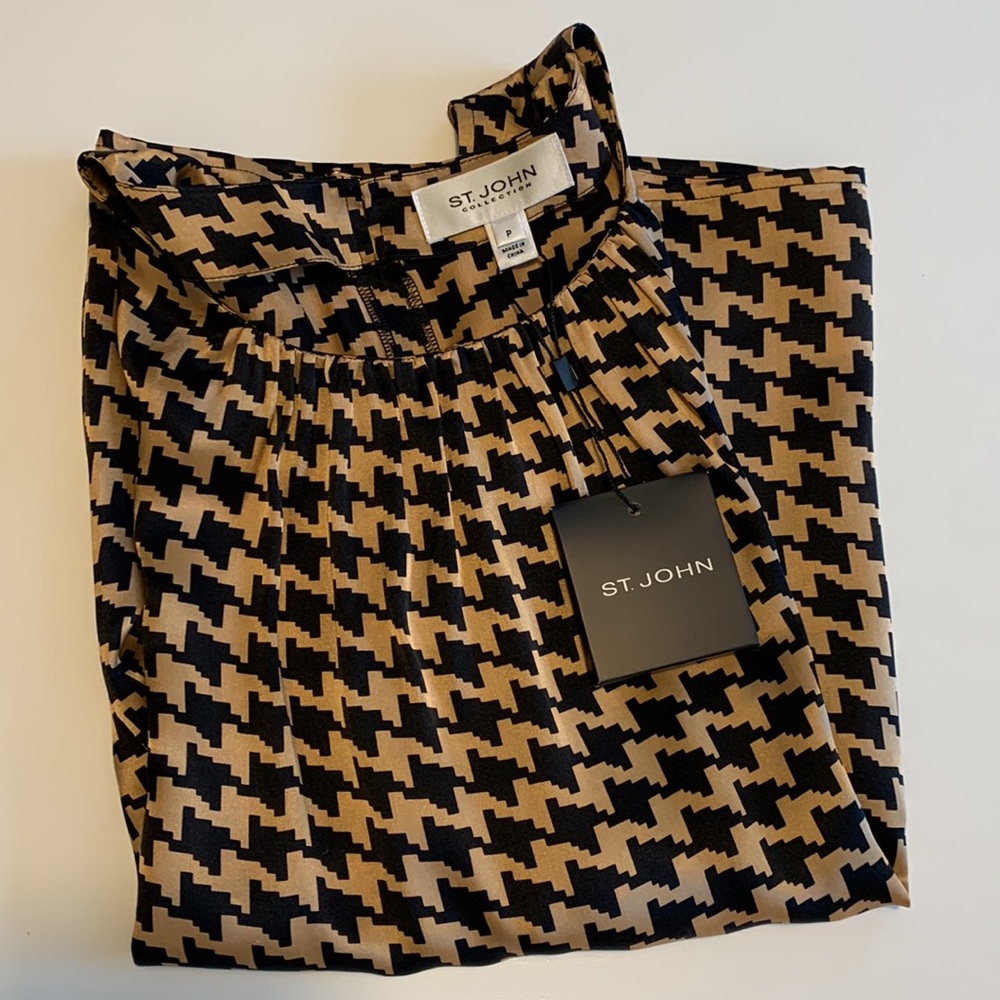 Beautiful NWT St. John collection houndstooth silk sleeveless shirt top P